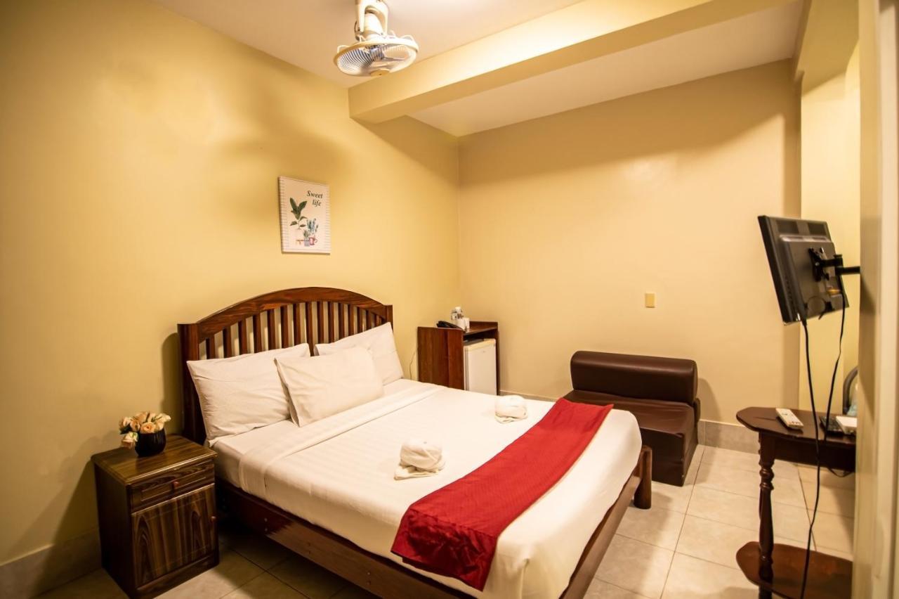 Kiwi Hotel Cebu Exterior photo