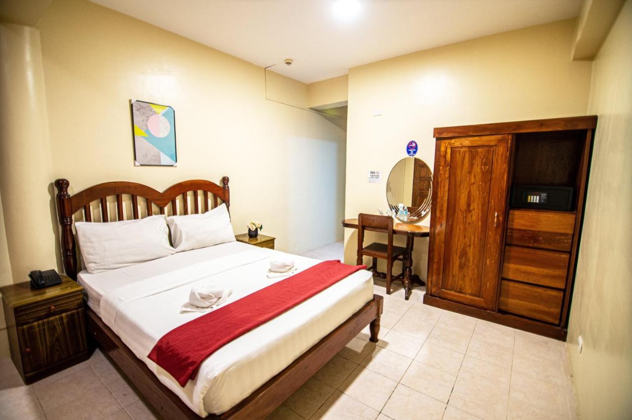 Kiwi Hotel Cebu Exterior photo