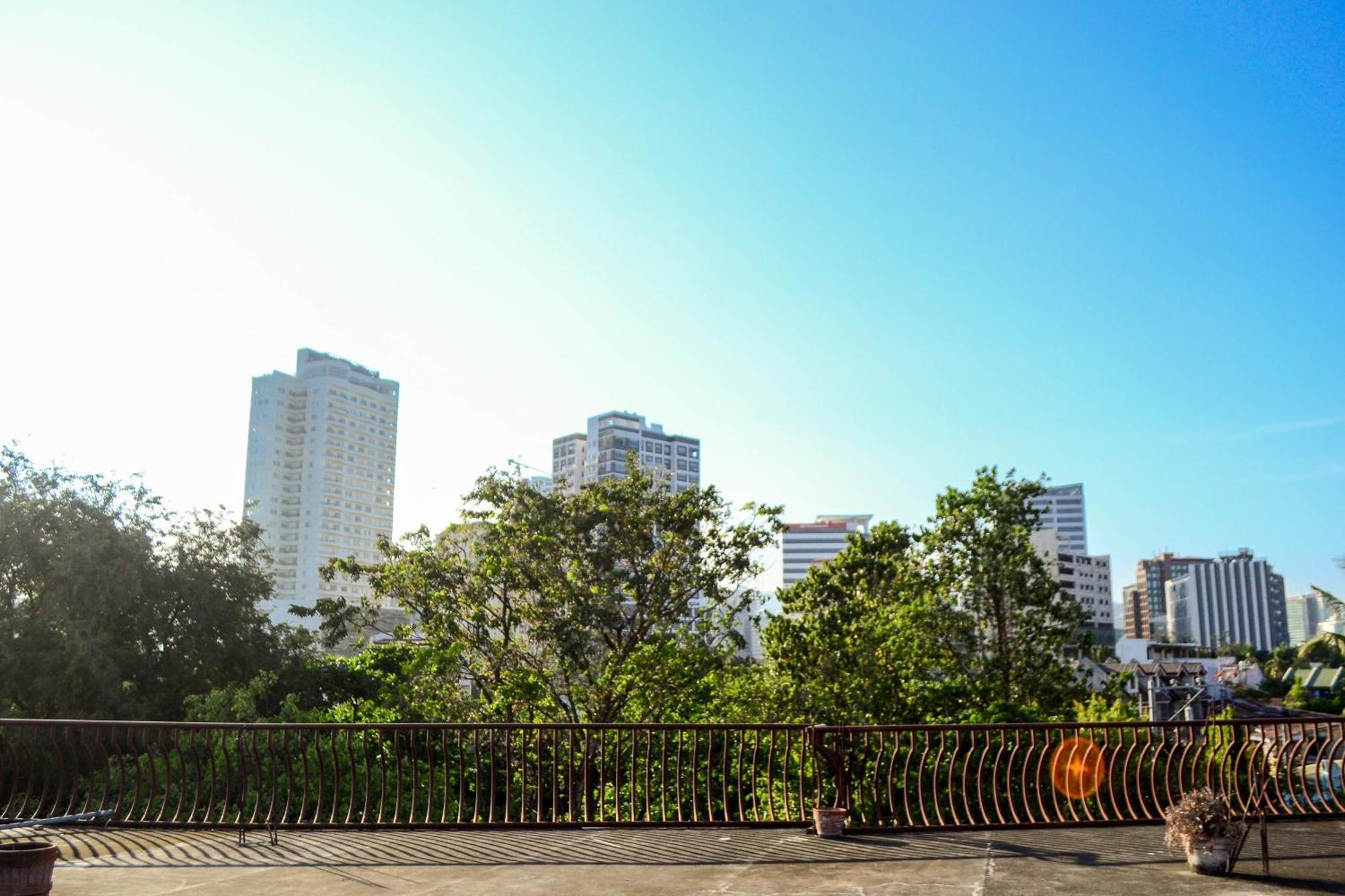 Kiwi Hotel Cebu Exterior photo