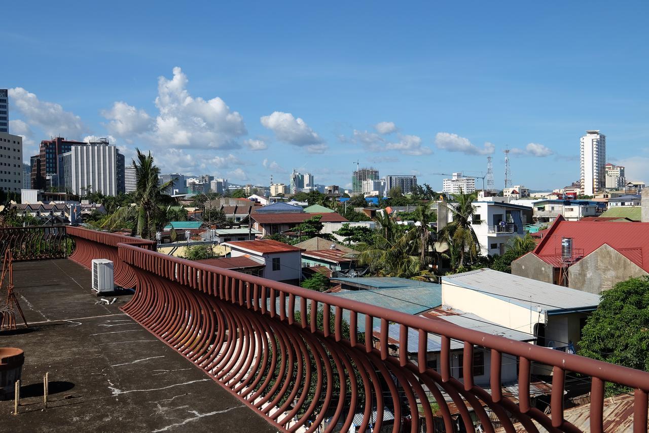 Kiwi Hotel Cebu Exterior photo